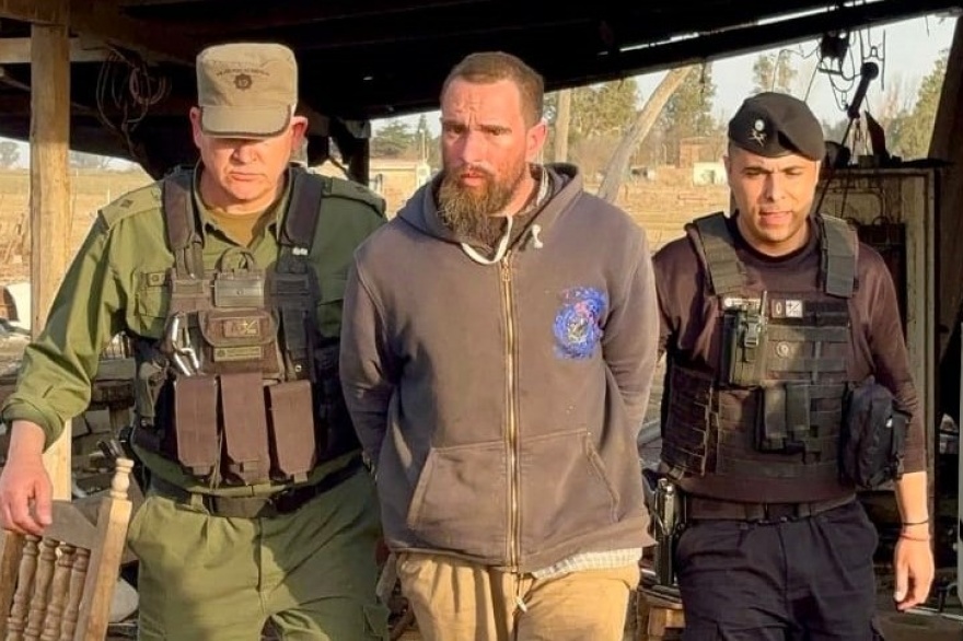 Detención de Santiago Caro. Imagen difundida por el intendente de Venado Tuerto, Leonel Chiarella.