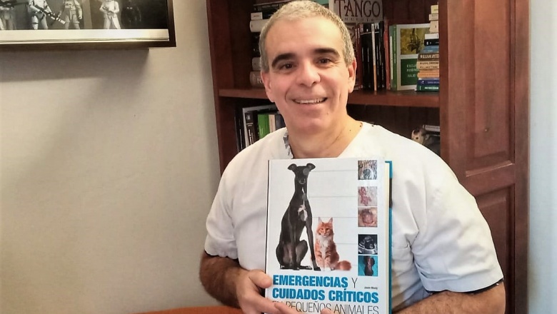 Javier Mouly presenta su libro "Emergencias y Cuidados Críticos en Pequeños Animales" 2ª Edición