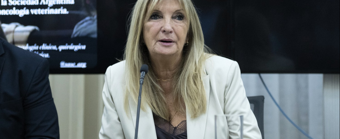 Adriana Duchene, distinguida por su aporte a la veterinaria y la investigación