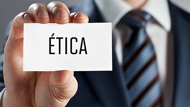 Entre los intereses personales y las expectativas de la sociedad