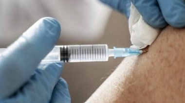 "Los países deben priorizar la vacunación de los veterinarios contra la COVID-19"