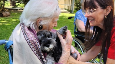 Canoterapia: un puente de conexión entre las personas y los perros