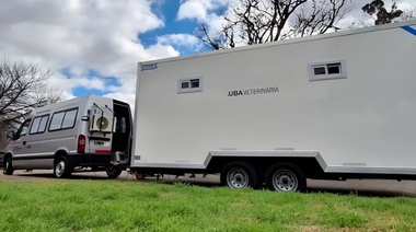 Nuevo quirófono móvil de la FCV de la UBA