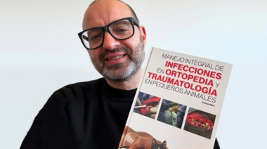Esteban Mele presenta su libro sobre infecciones en ortopedia y traumatología en animales de compañía