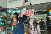 Clausuraron dos establecimientos dedicados al expendio de zooterápicos en Córdoba Capital